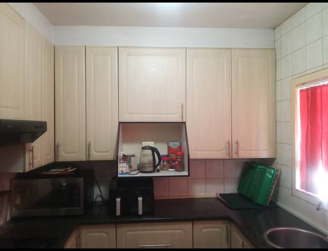 2 BEDROOM TOWNHOUSE FOR SALE IN WITFIELD